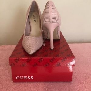 Guess Heel